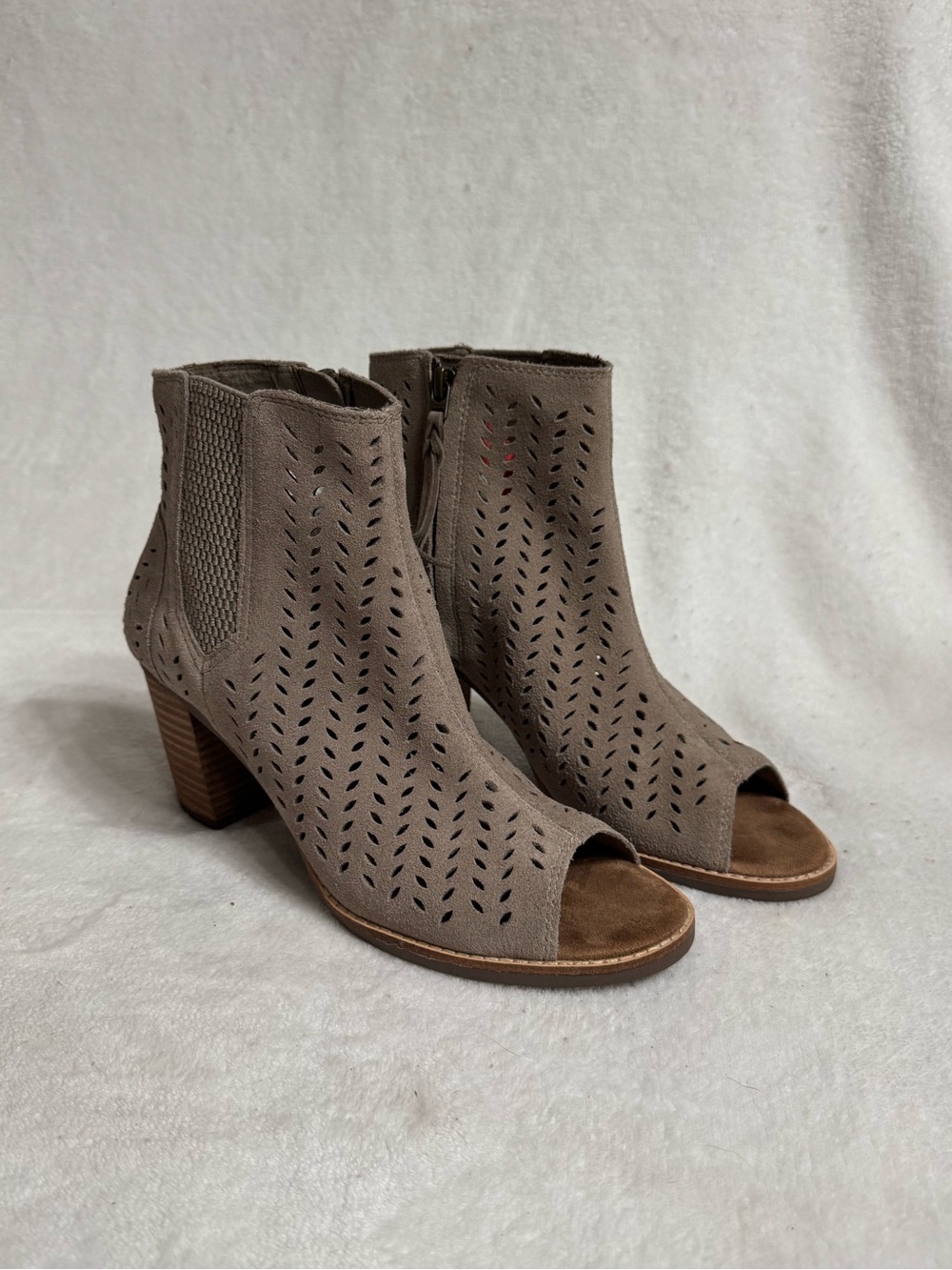 TOMS Majorca Peep Toe Ankle Bootie - size 8